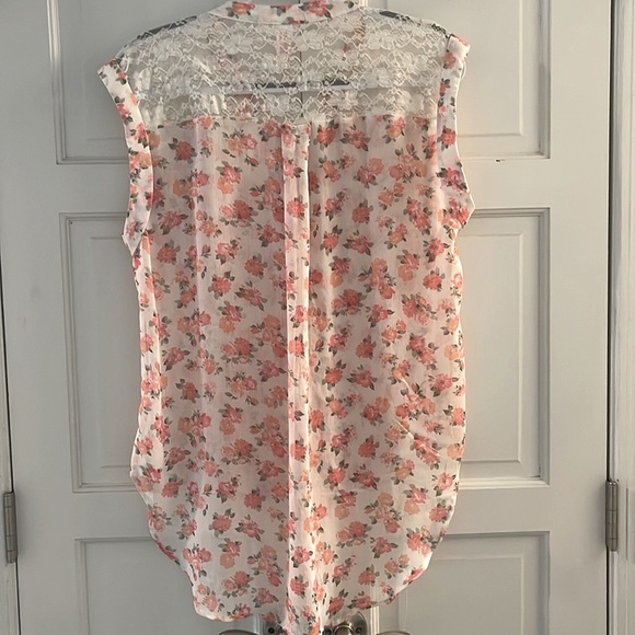 3/$15💟 Womens Cap Sleeve Top Size L - Picture 4 of 8